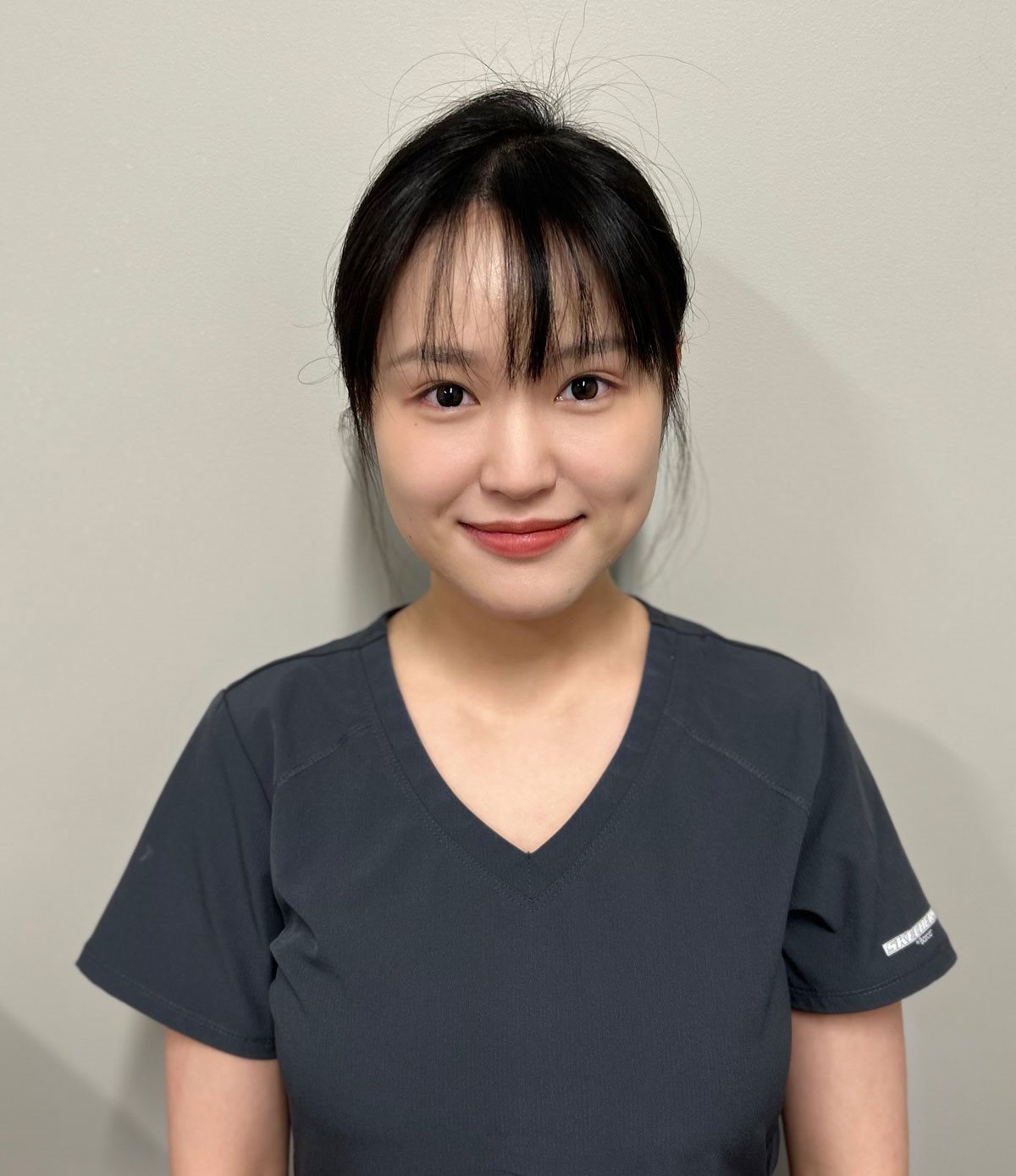 Dr Yunam Lo  Dentist